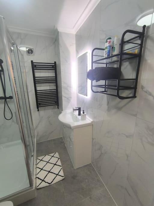 Studio Style Room, Near Tooting Broadway Station Λονδίνο Εξωτερικό φωτογραφία